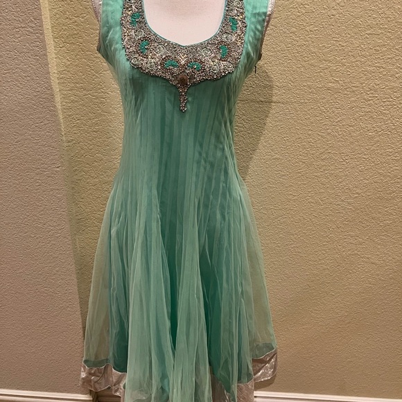 Style Frock Style Net Churidaar Suit. Size XS - Picture 3 of 8